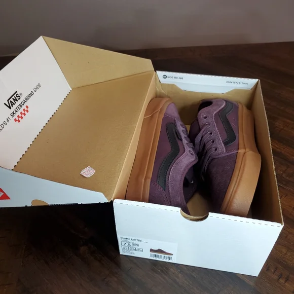 Vans Chukka Low Sid Port/Gum Men Size 7.5 - realvibe.in display picture 1